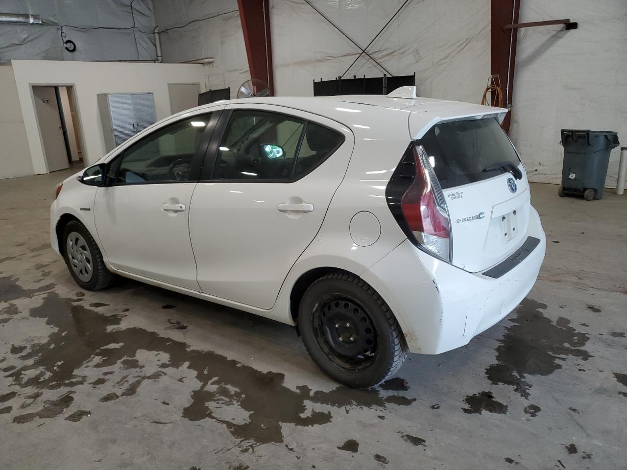 2016 TOYOTA Prius c
