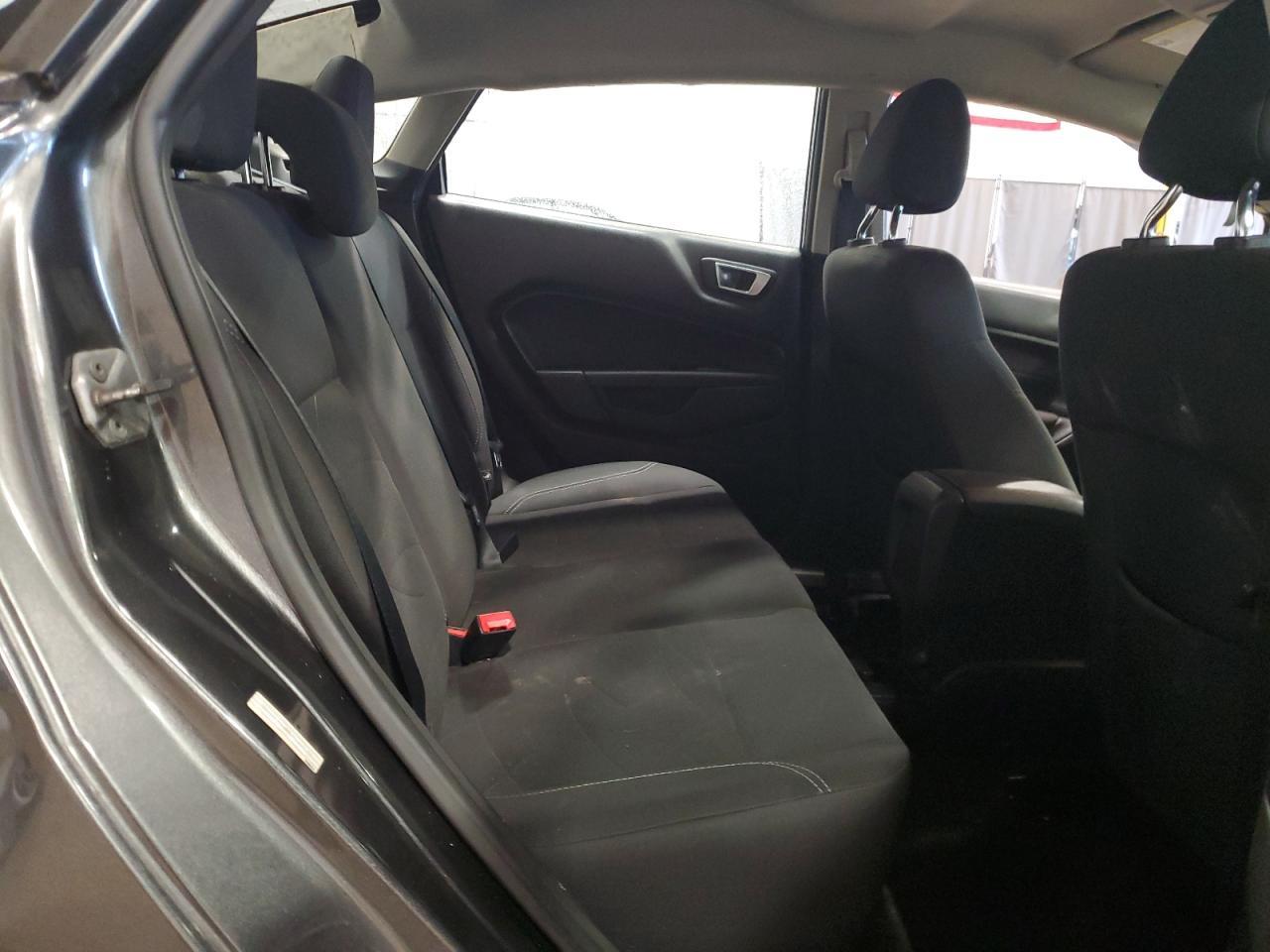 2016 FORD Fiesta