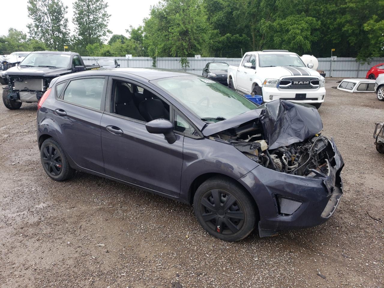 2013 FORD Fiesta
