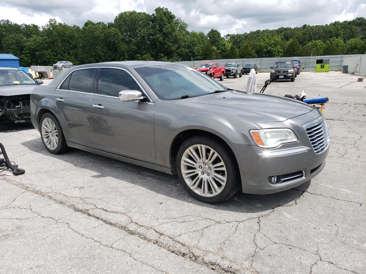 2011 CHRYSLER 300