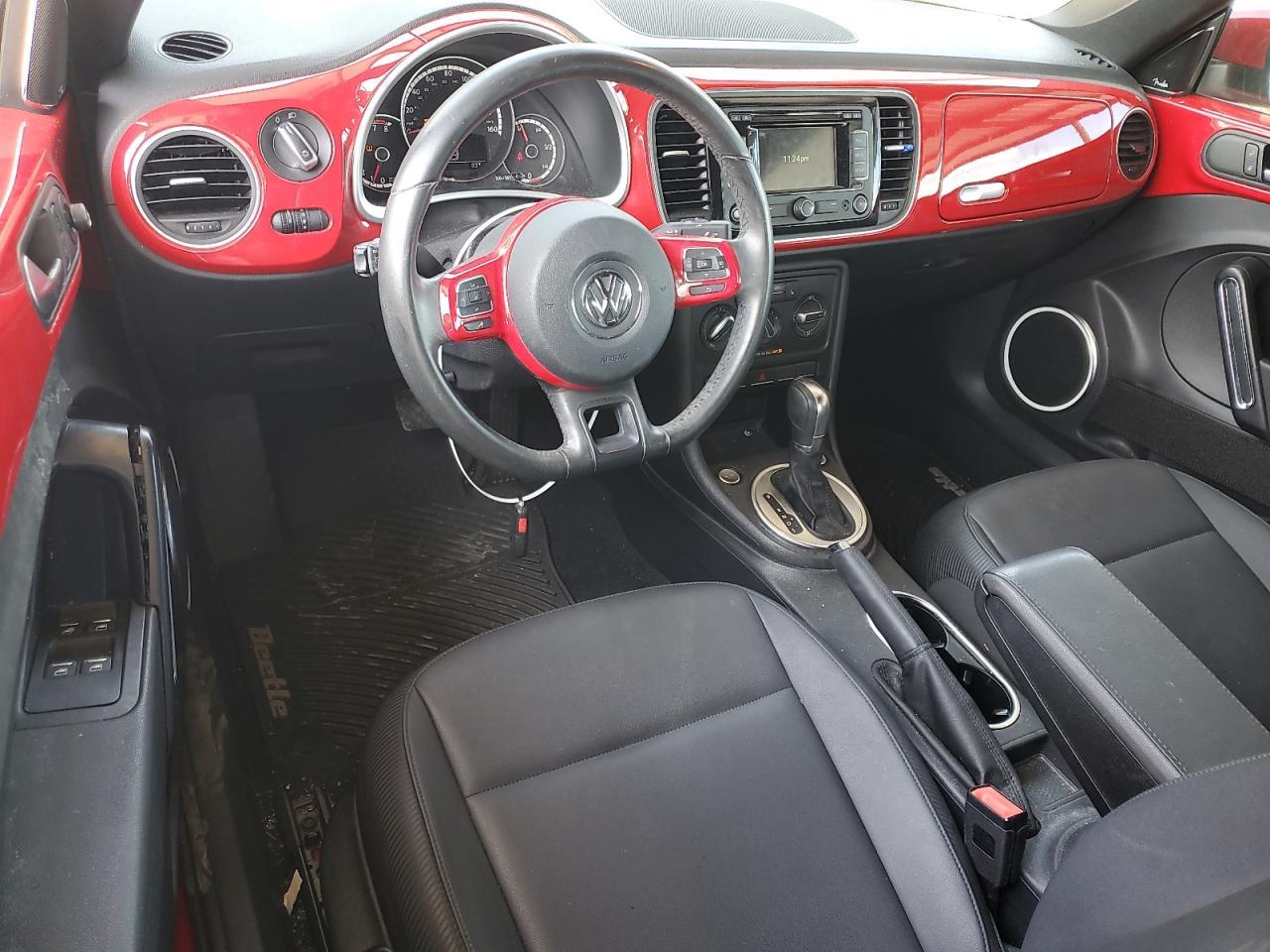 2015 VOLKSWAGEN Beetle