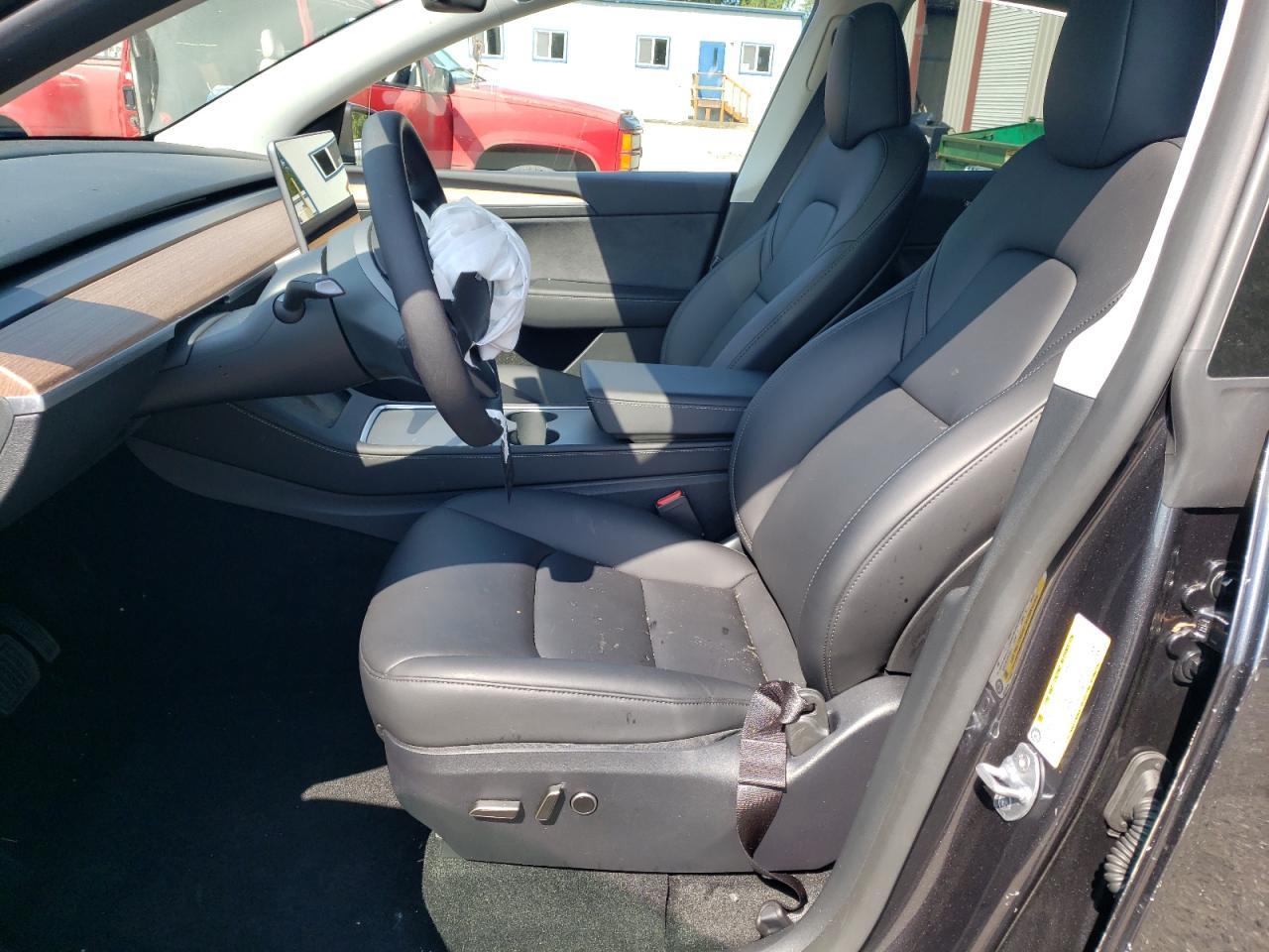 2025 TESLA MODEL Y