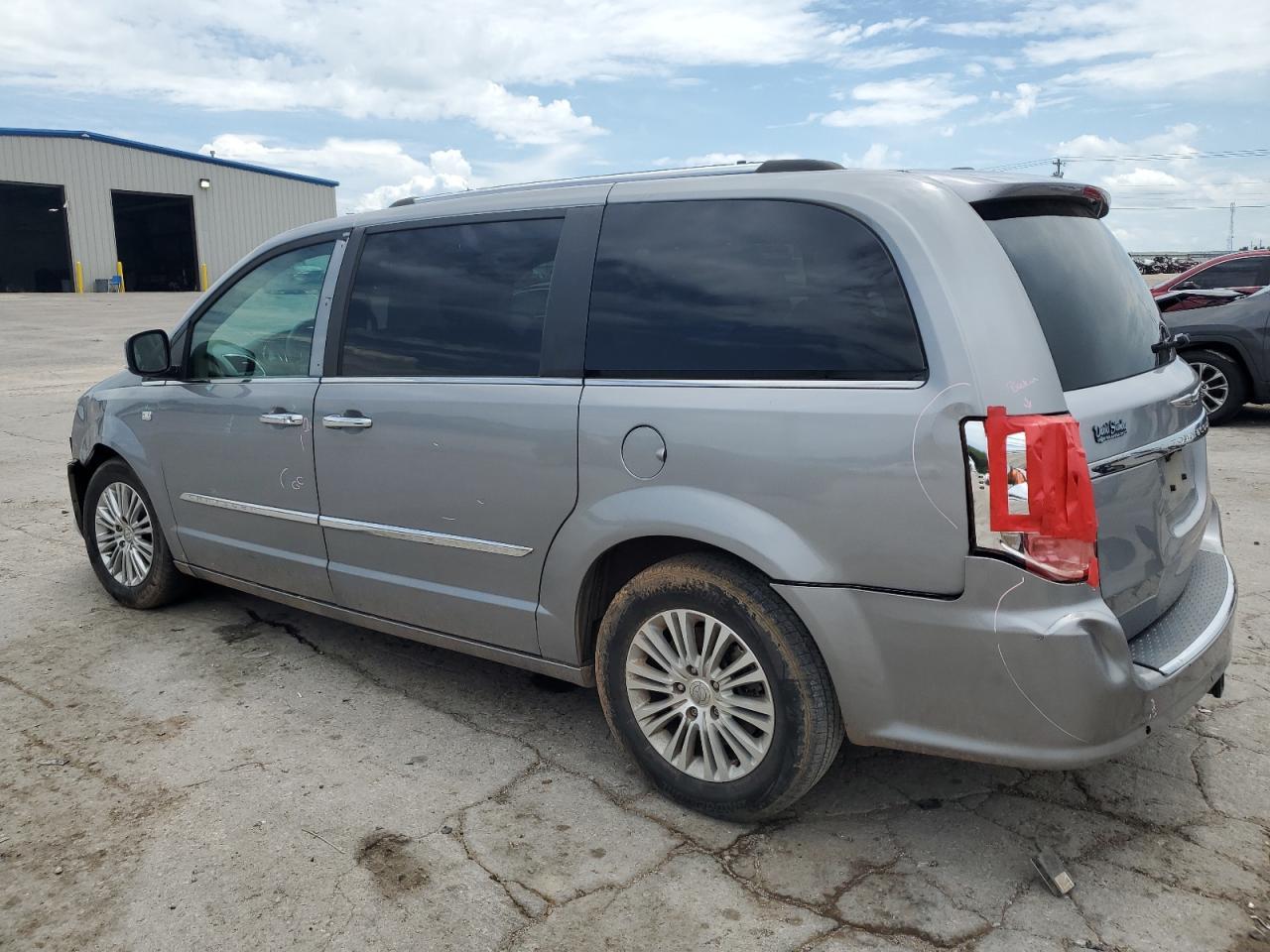 2014 CHRYSLER Town & Country