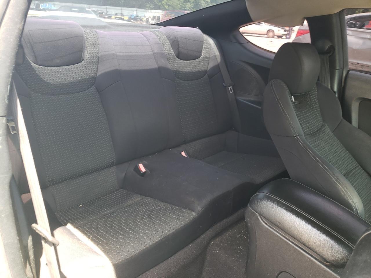 2010 HYUNDAI GENESIS