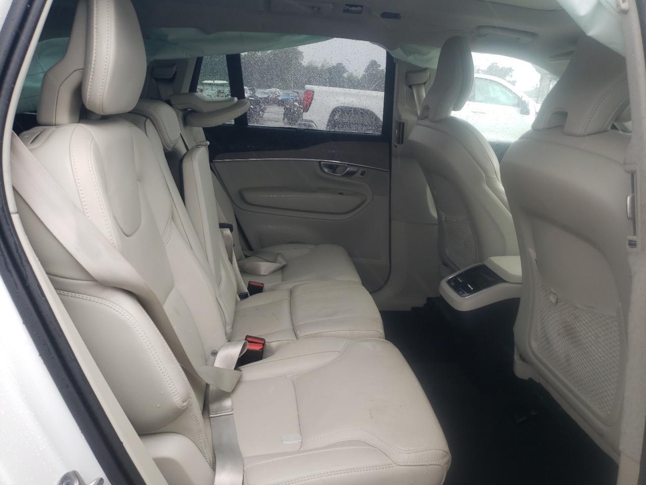 2024 VOLVO XC90
