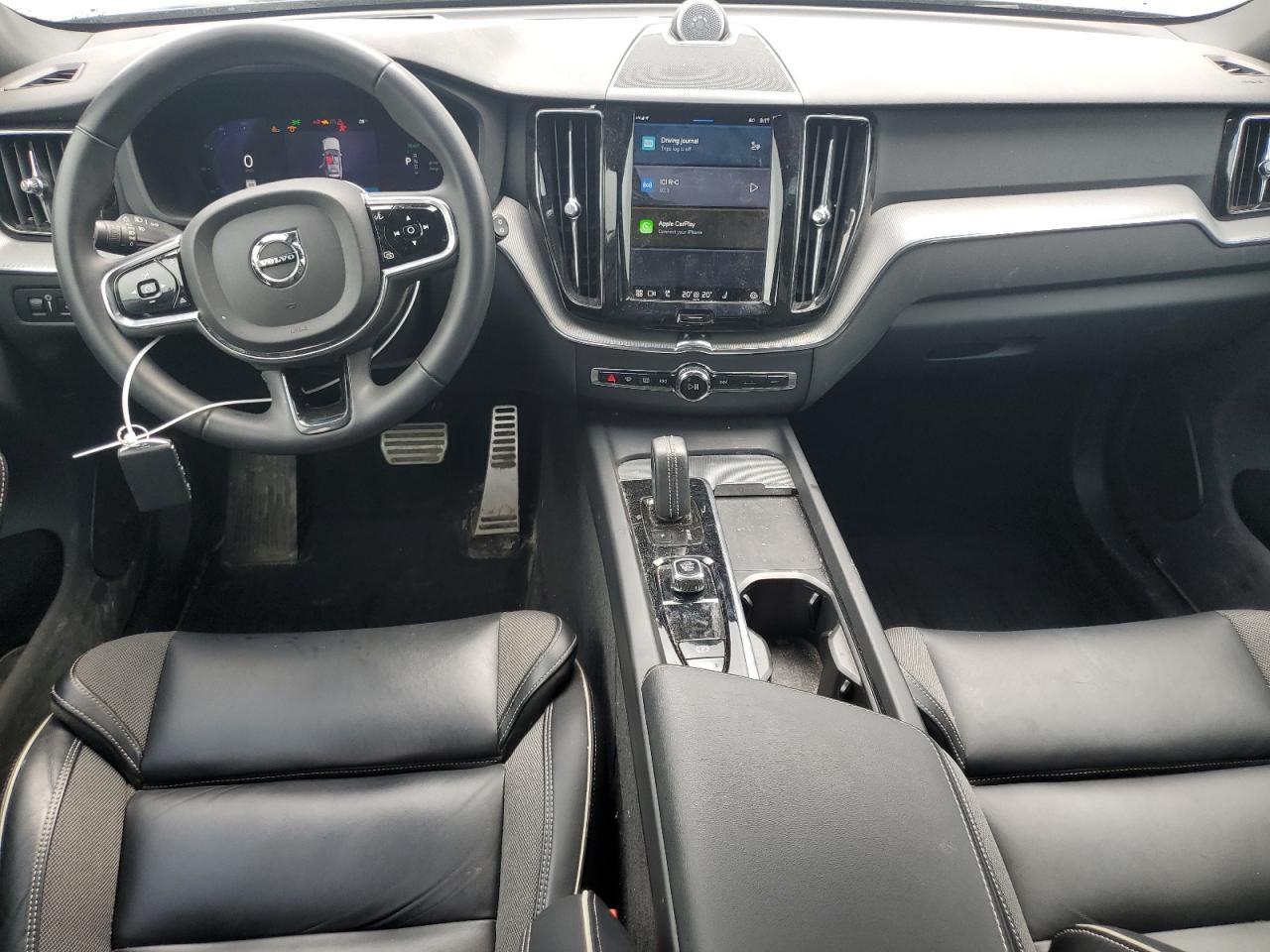 2022 VOLVO XC60