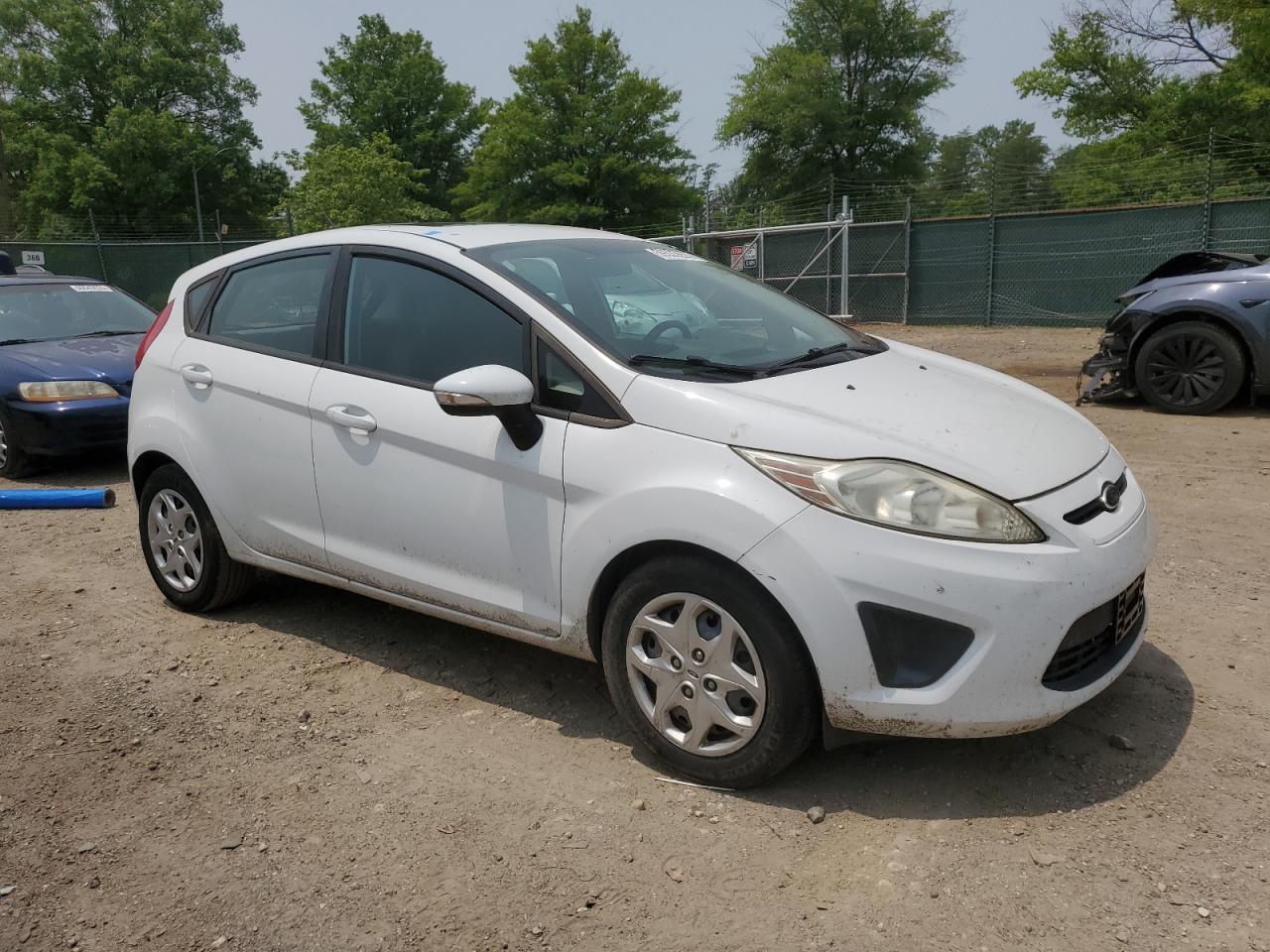 2013 FORD Fiesta