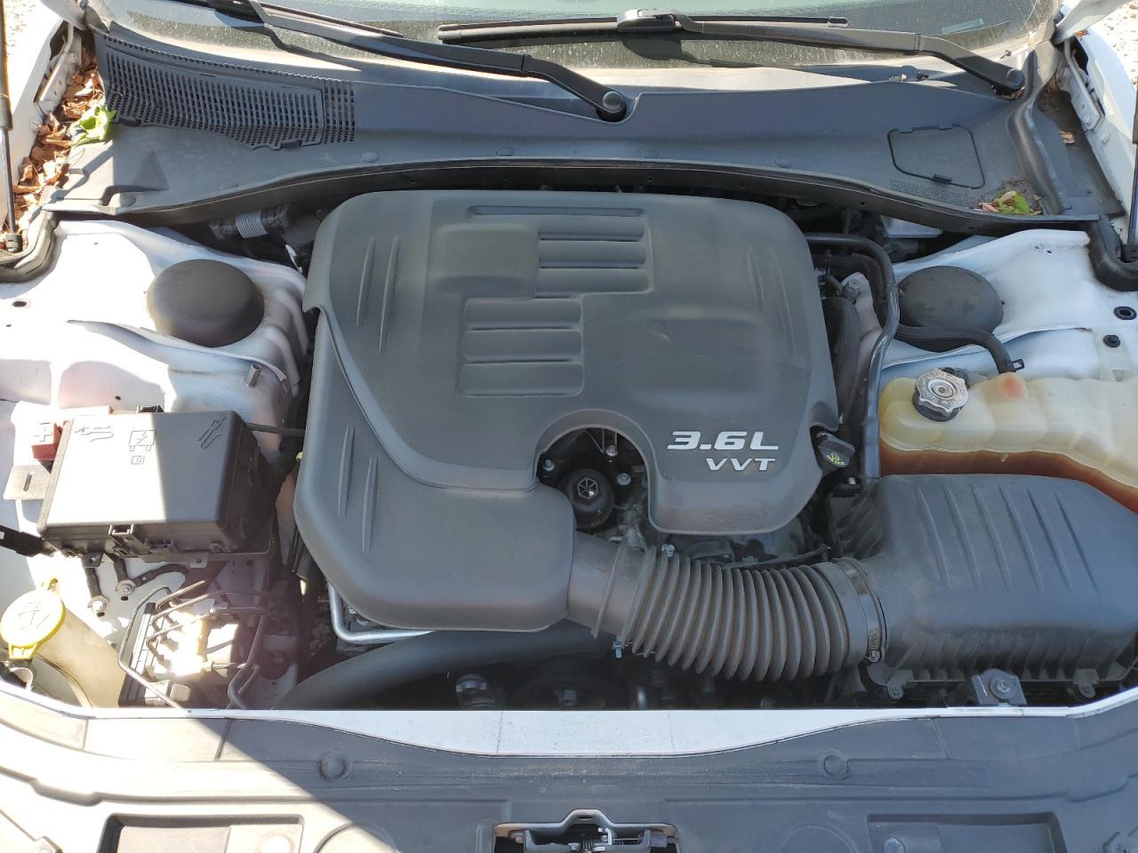 2019 CHRYSLER 300