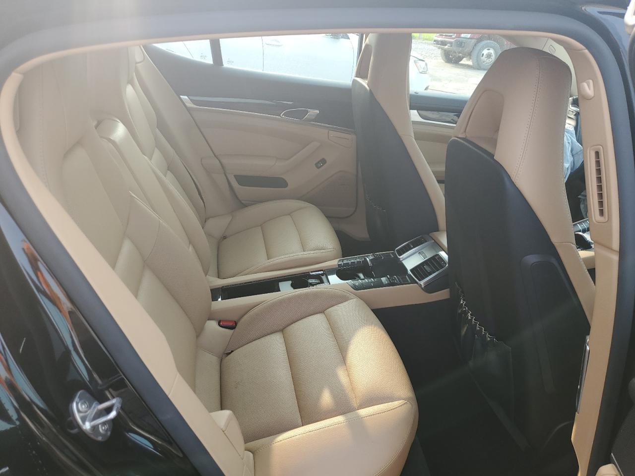2015 PORSCHE Panamera
