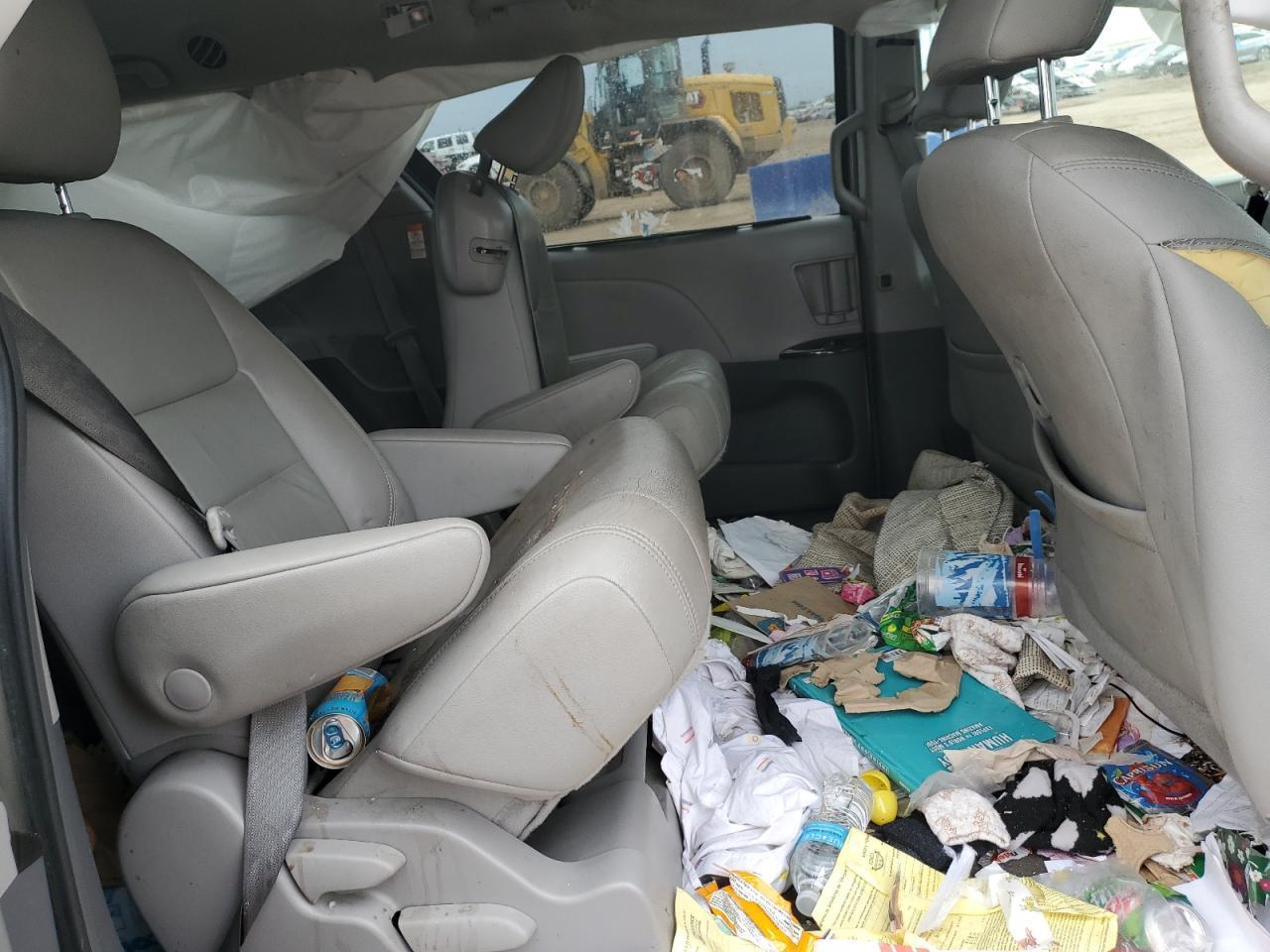 2019 TOYOTA SIENNA