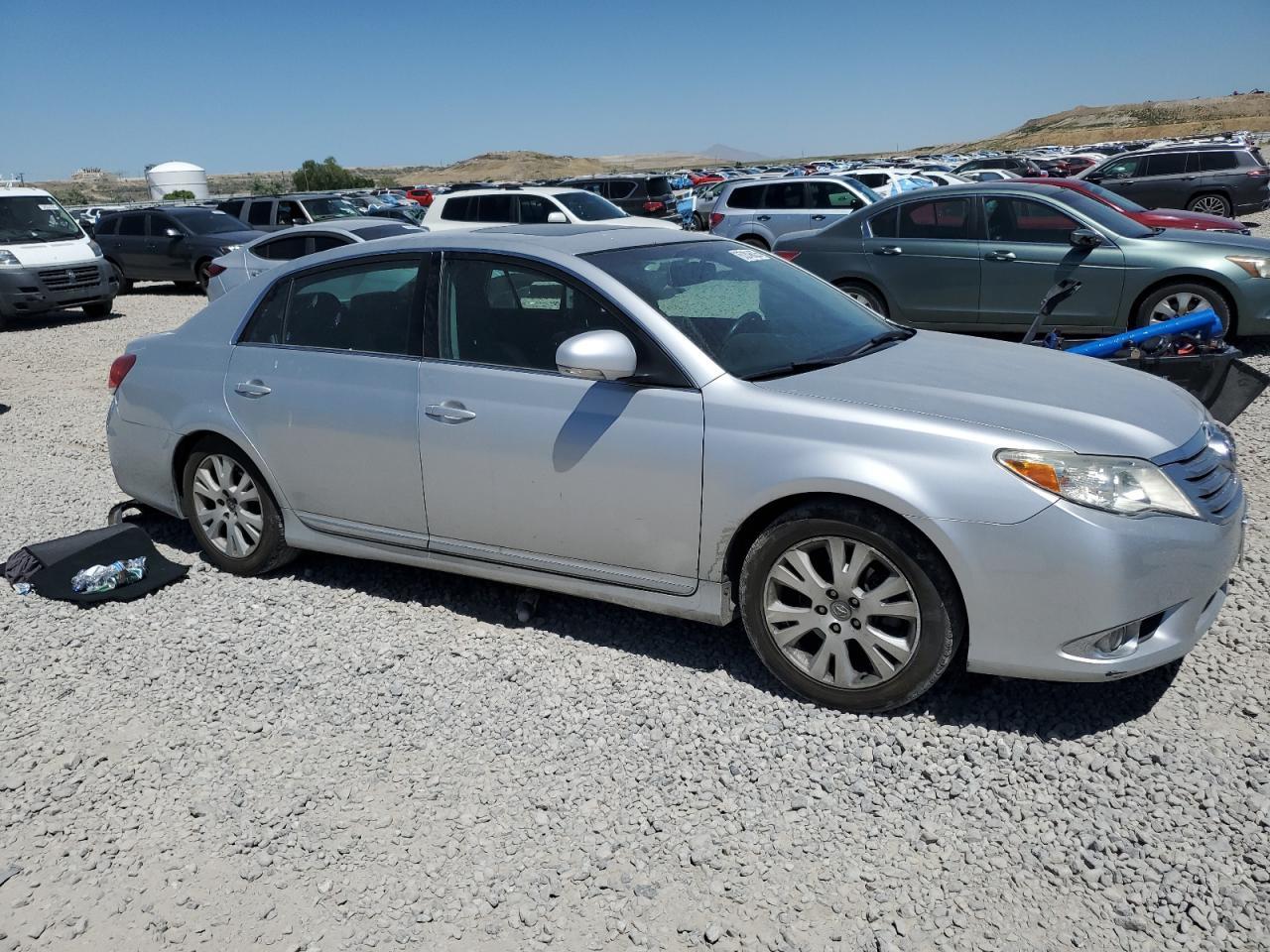 2012 TOYOTA Avalon