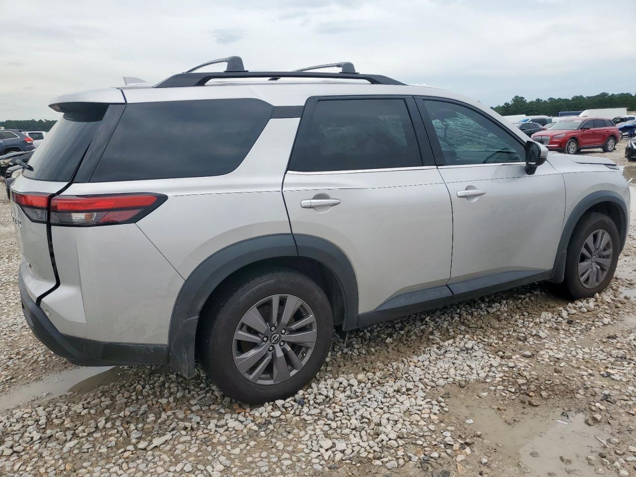 2022 NISSAN PATHFINDER