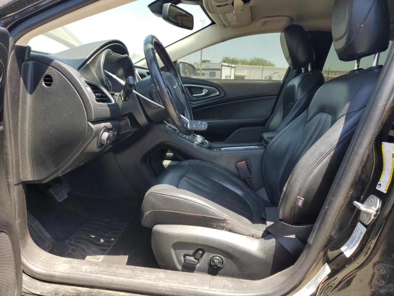 2016 CHRYSLER 200