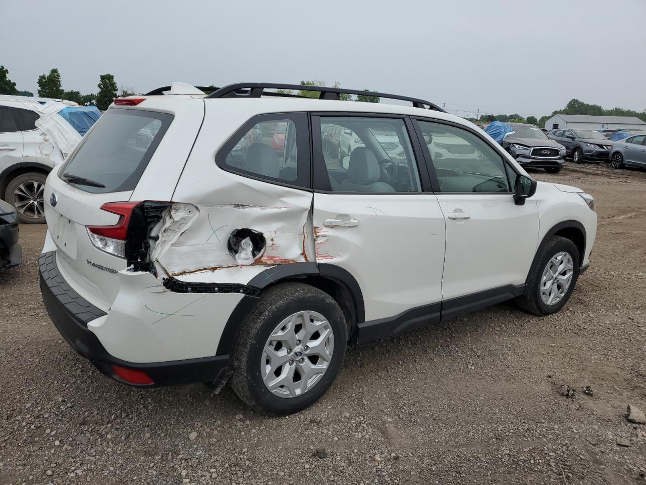 2022 SUBARU FORESTER