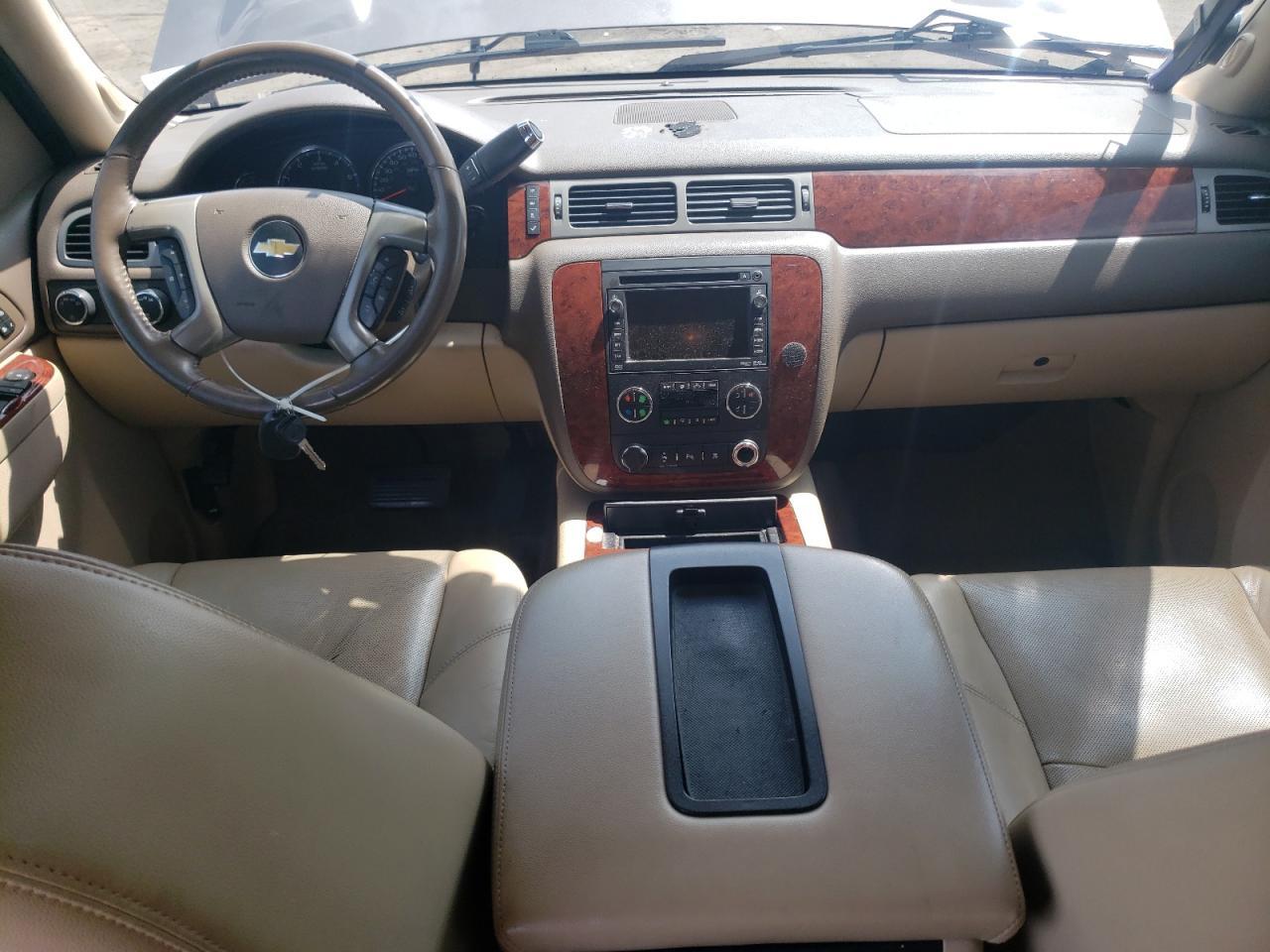 2011 CHEVROLET Suburban
