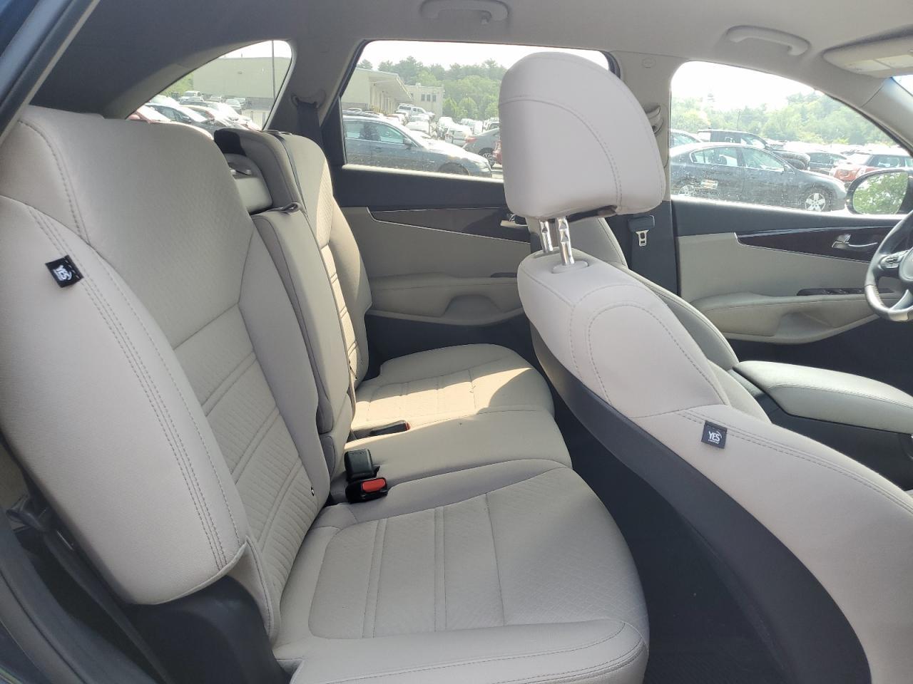 2017 KIA SORENTO