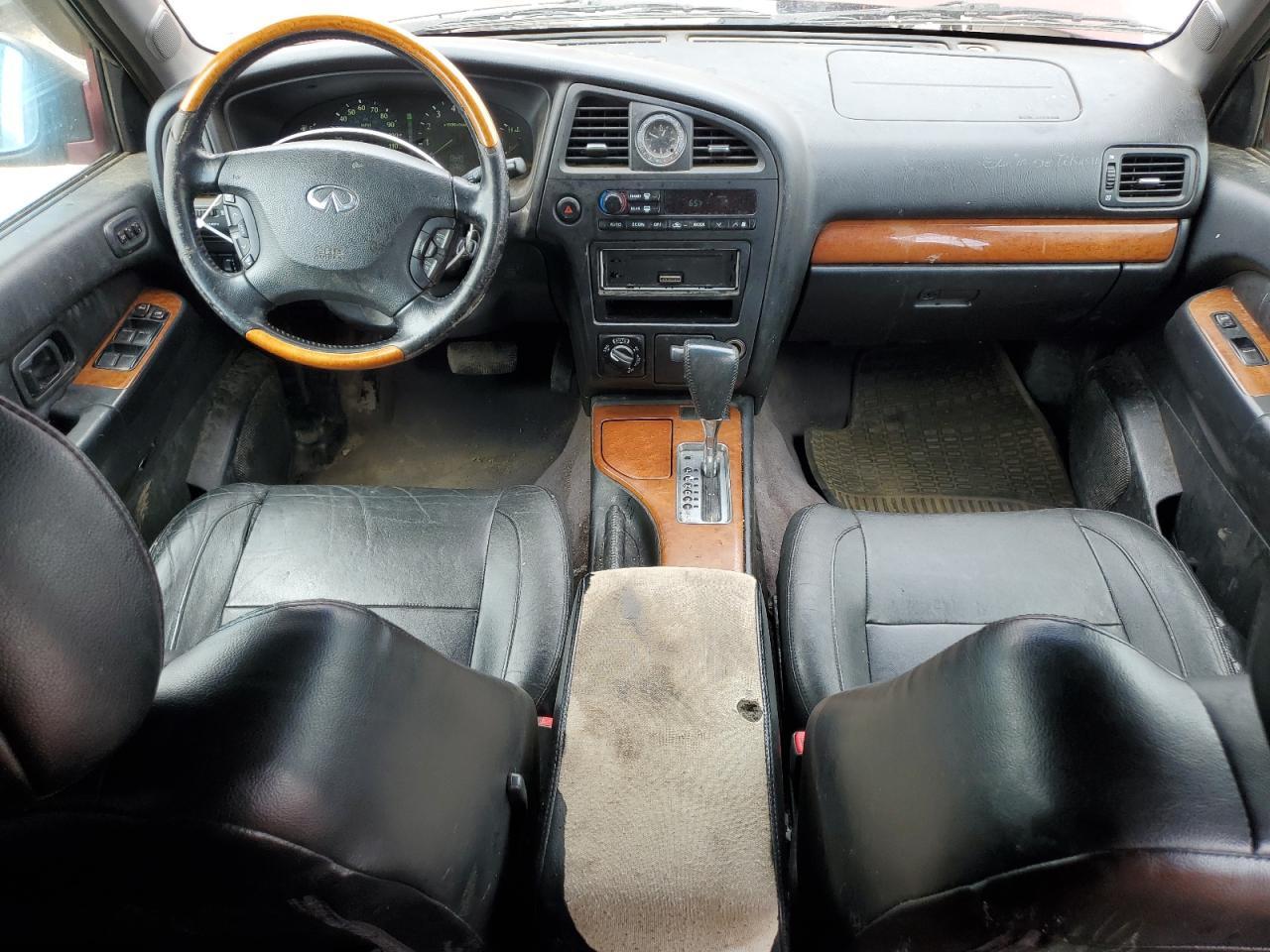 2002 INFINITI QX4