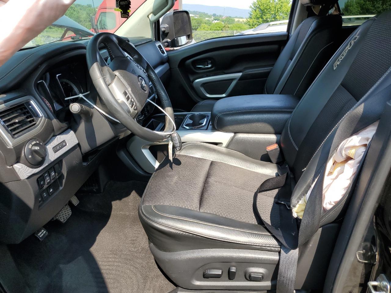 2016 NISSAN Titan