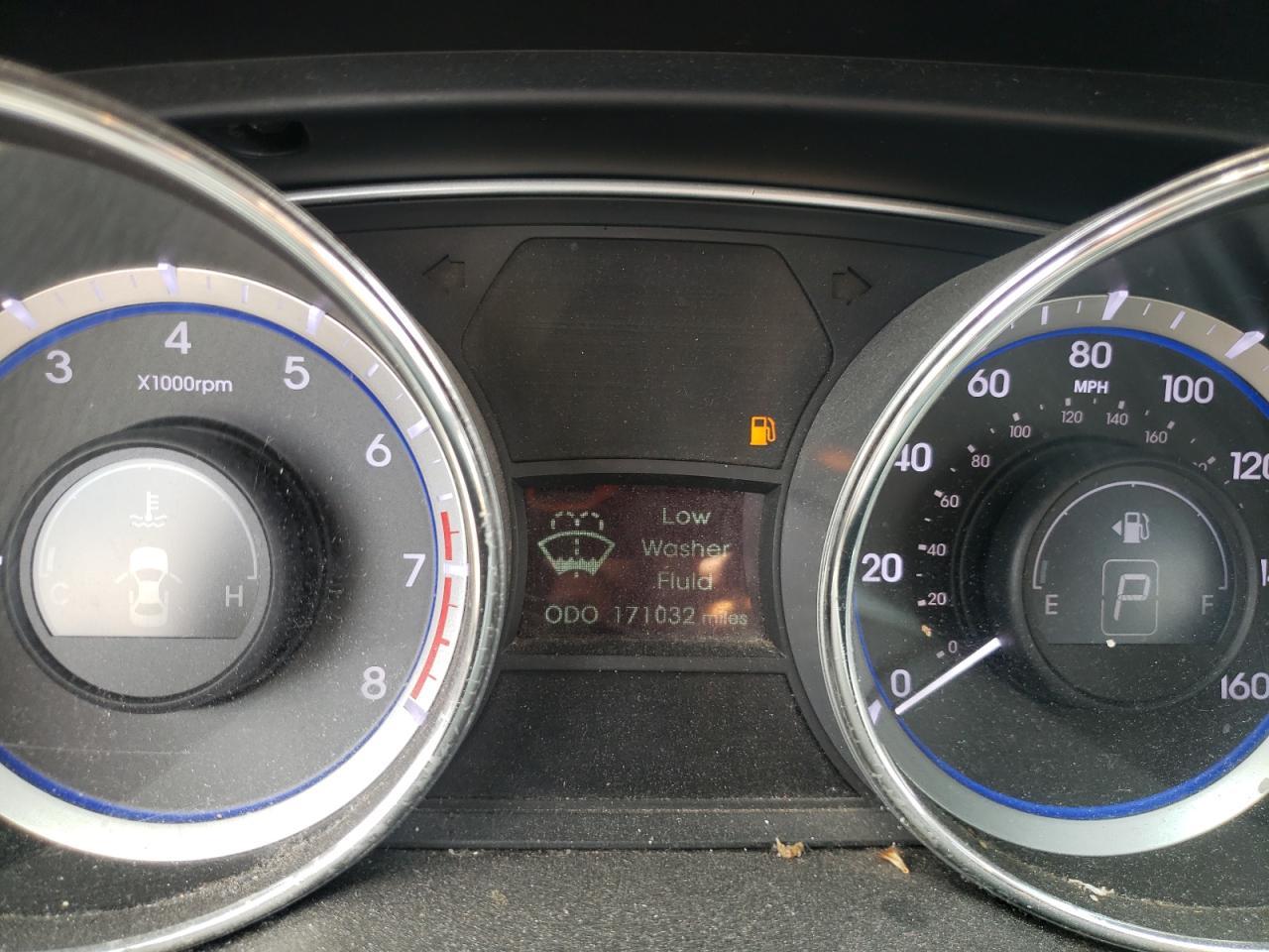 2011 HYUNDAI SONATA