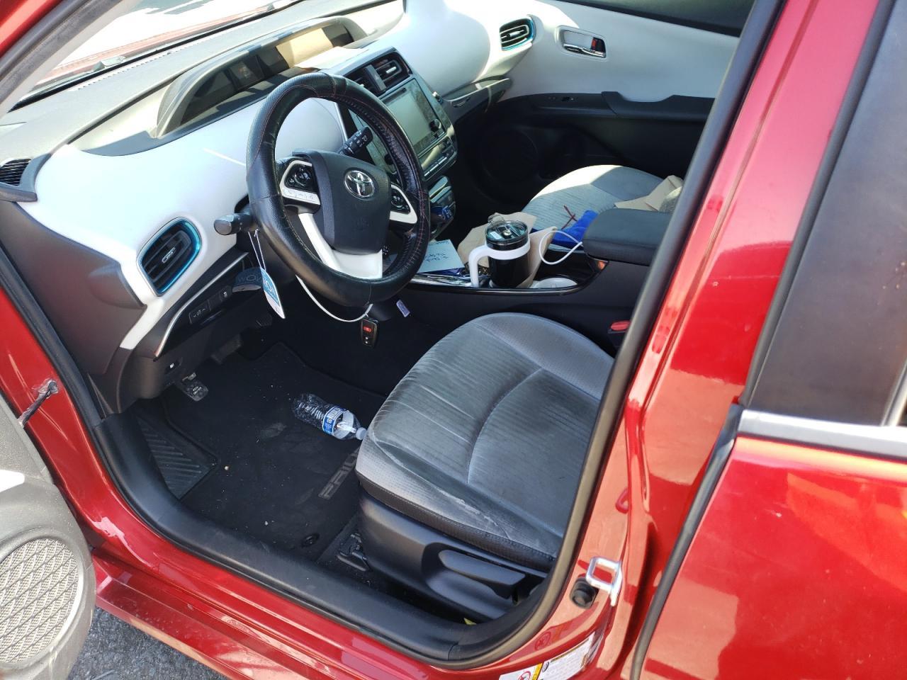 2016 TOYOTA PRIUS