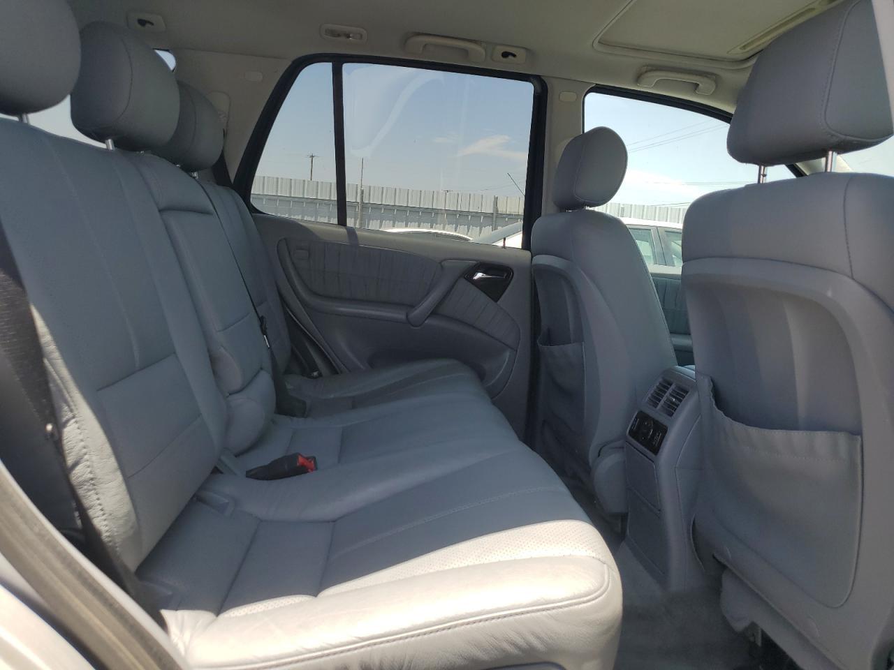 2002 MERCEDES-BENZ ML-Class