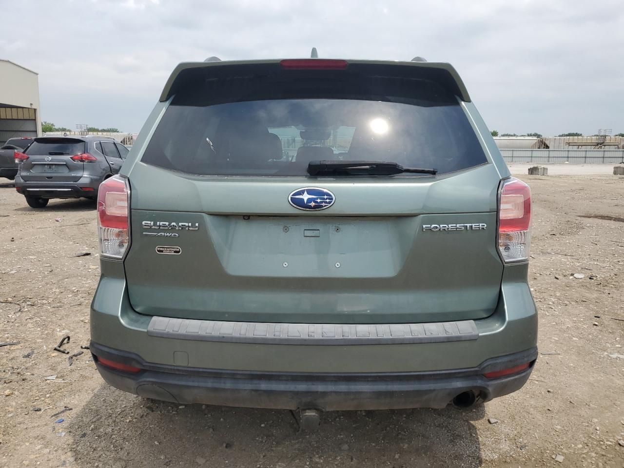 2018 SUBARU FORESTER