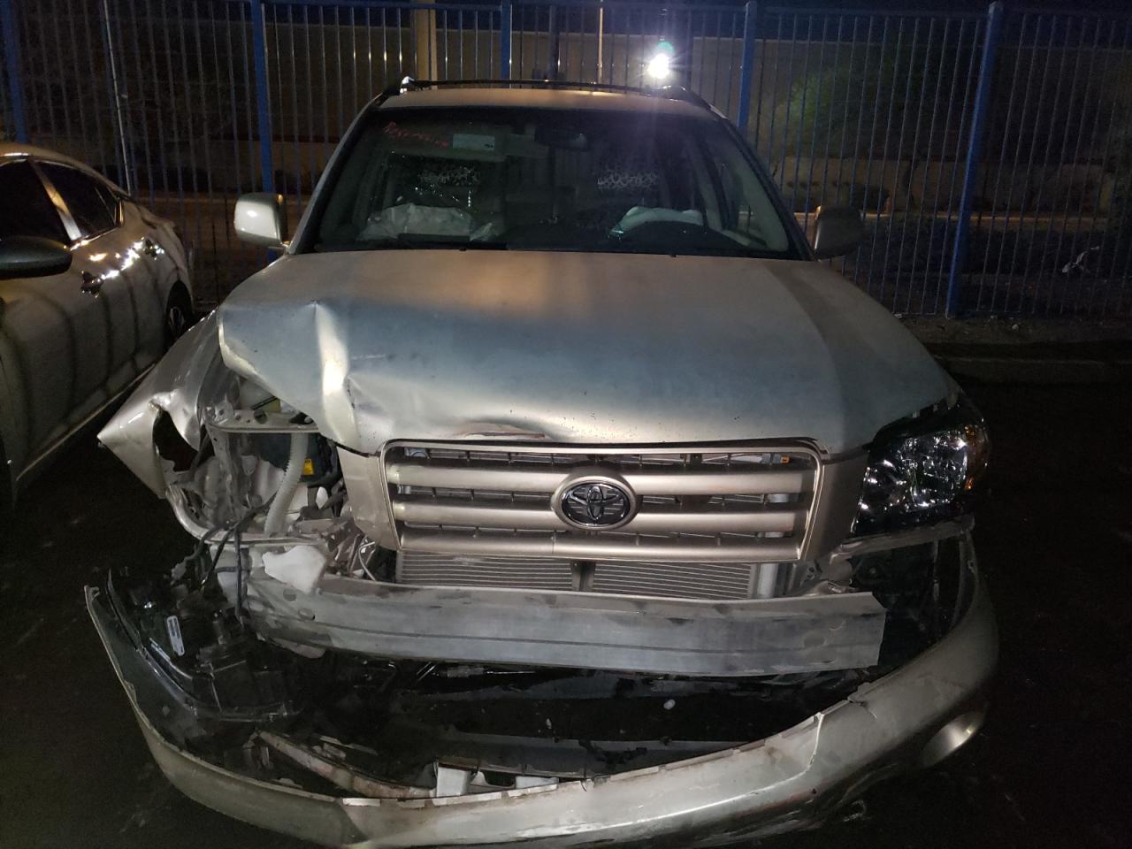 2005 TOYOTA HIGHLANDER