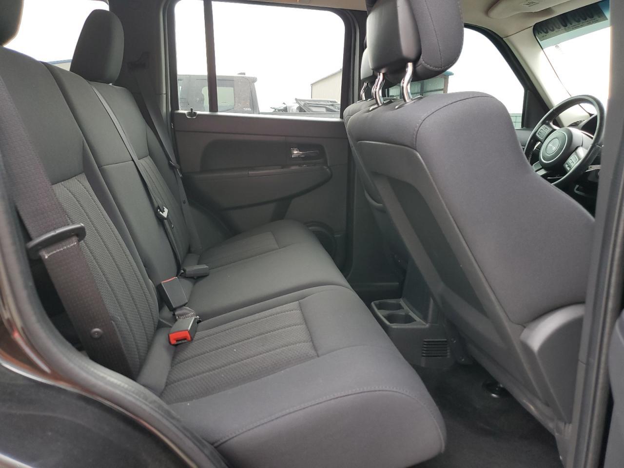 2012 JEEP Liberty