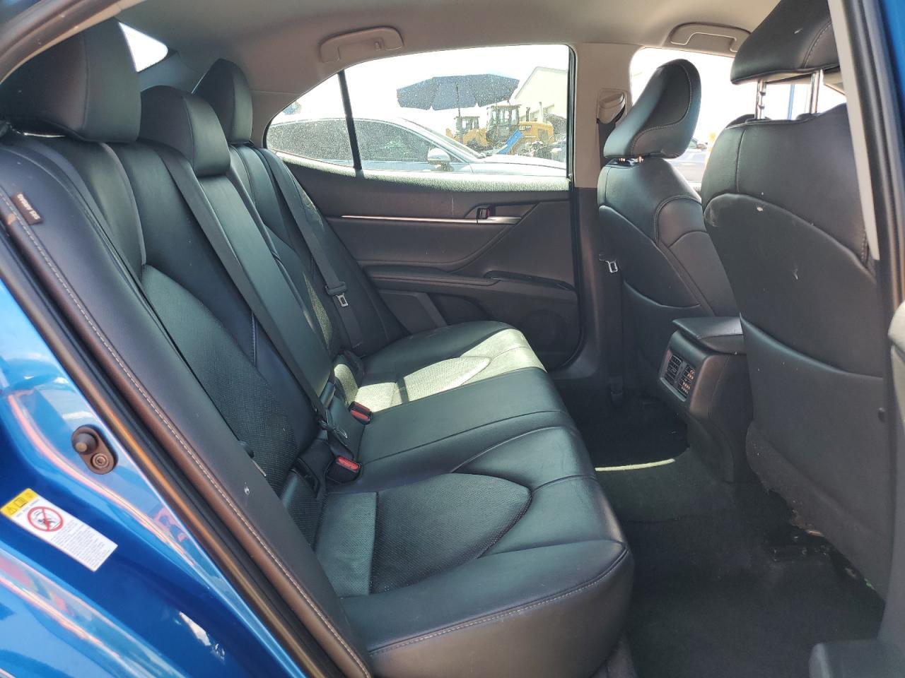 2018 TOYOTA CAMRY