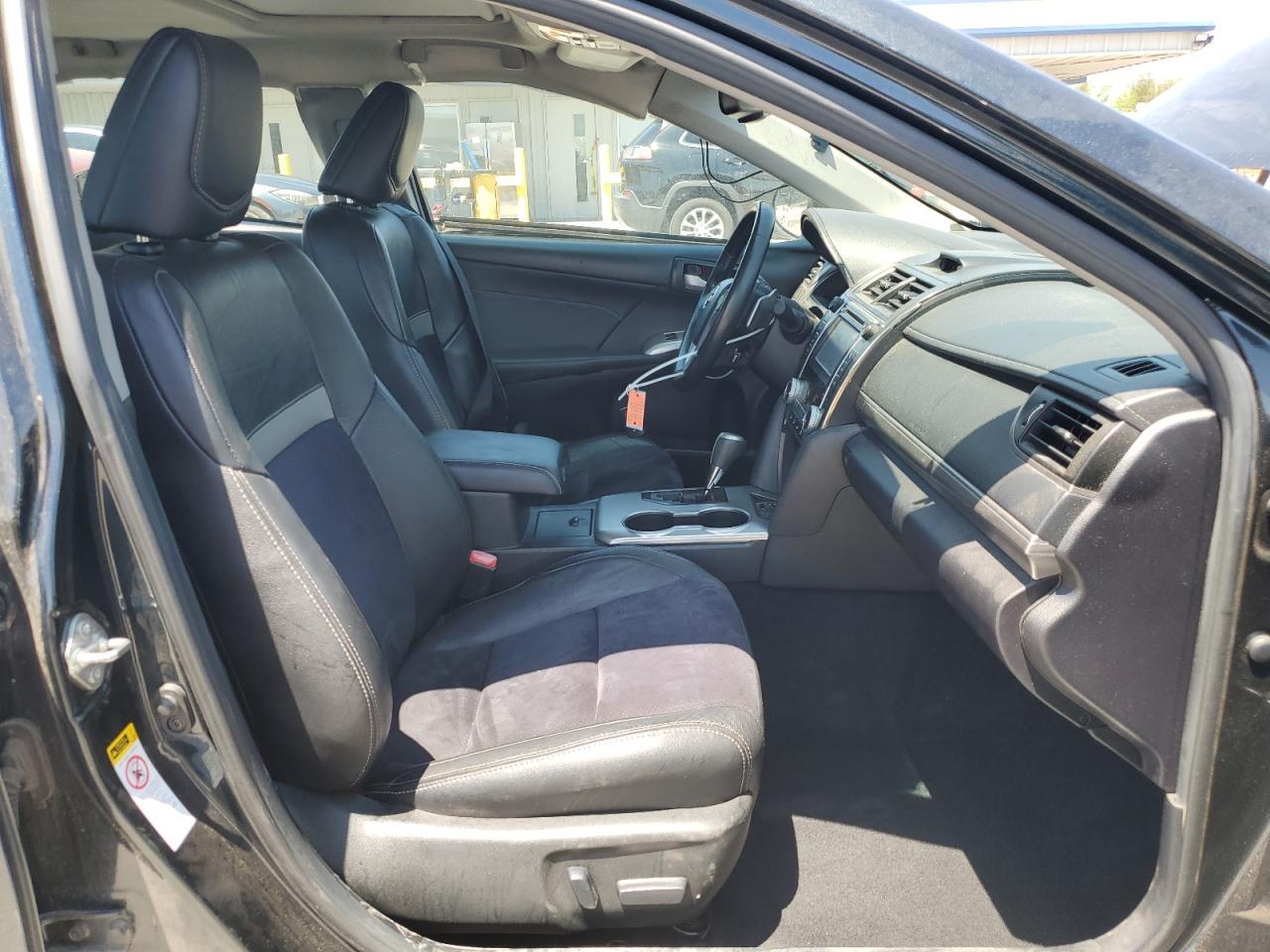 2014 TOYOTA CAMRY