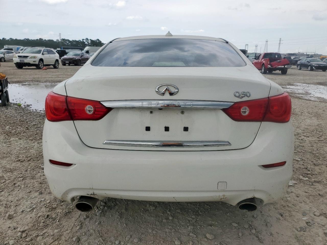 2015 INFINITI Q50