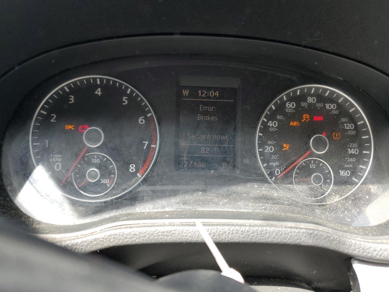 2012 VOLKSWAGEN Passat