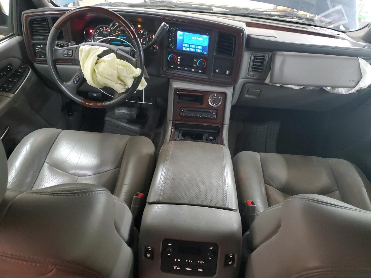 2005 CADILLAC ESCALADE