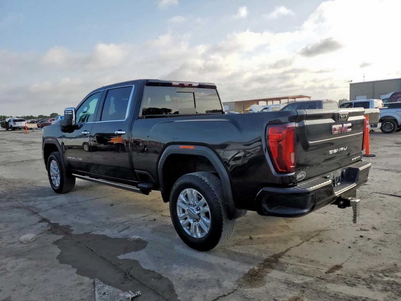 2023 GMC Sierra