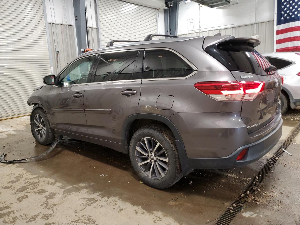 2018 TOYOTA HIGHLANDER
