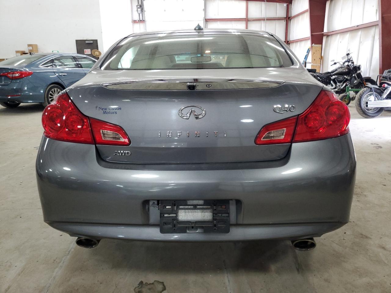 2015 INFINITI Q40