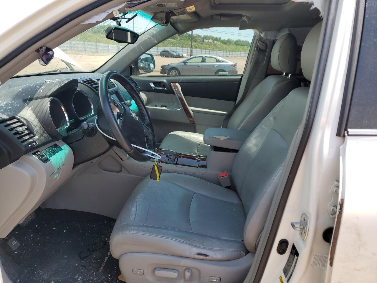 2012 TOYOTA HIGHLANDER
