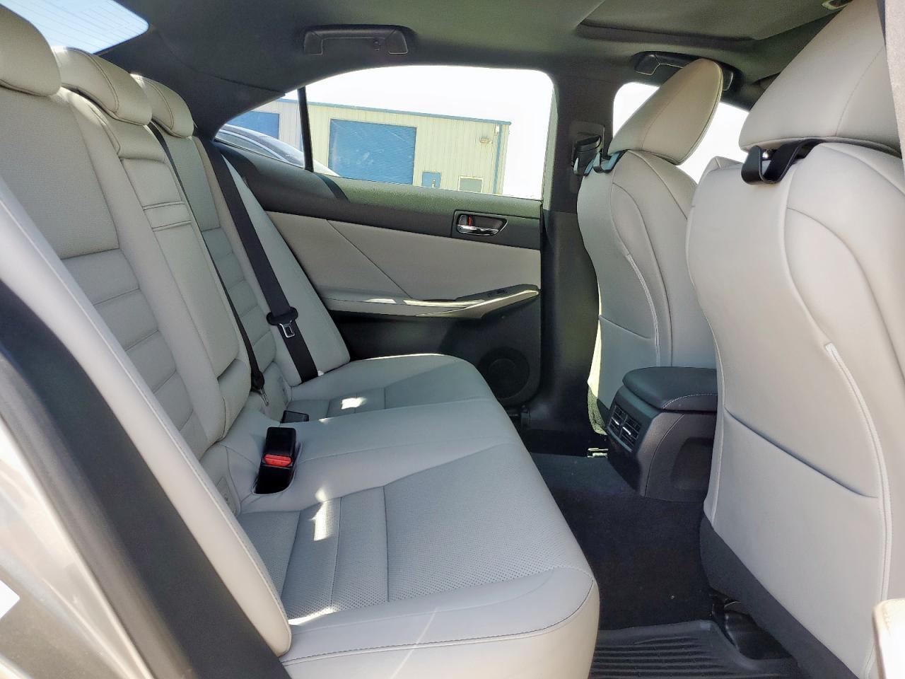 2015 LEXUS IS 250
