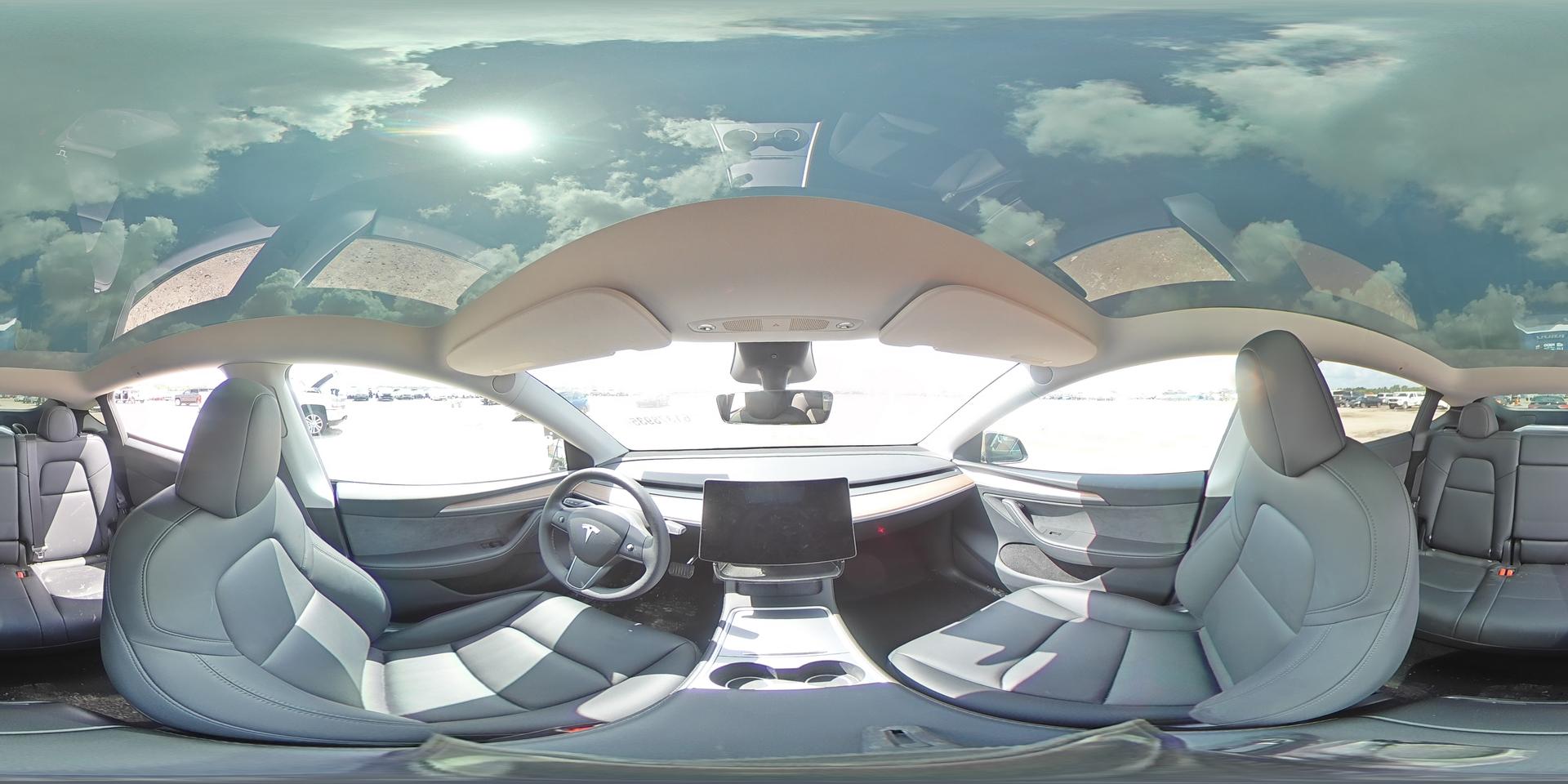 2025 TESLA MODEL Y
