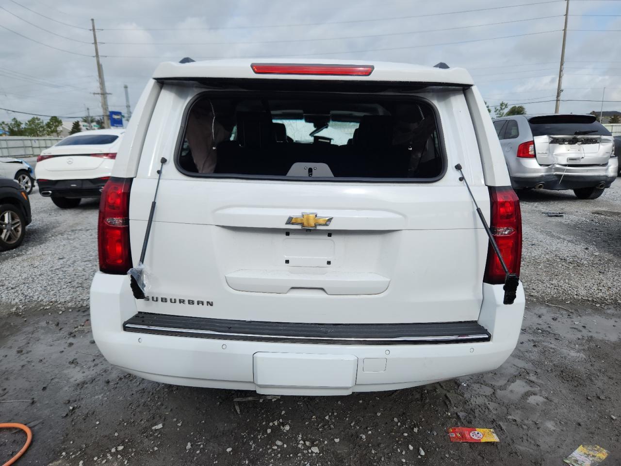 2016 CHEVROLET Suburban