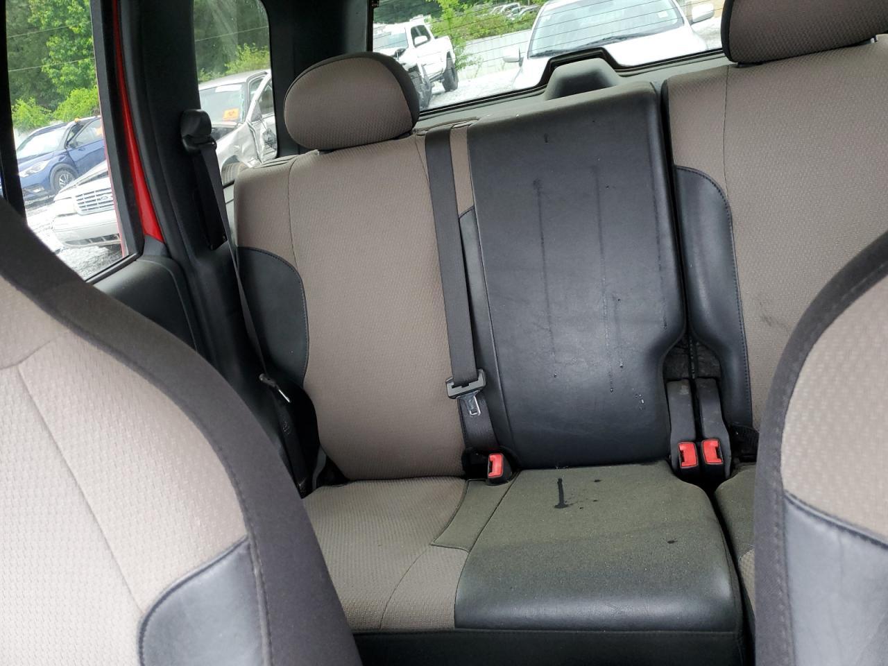 2004 JEEP Liberty