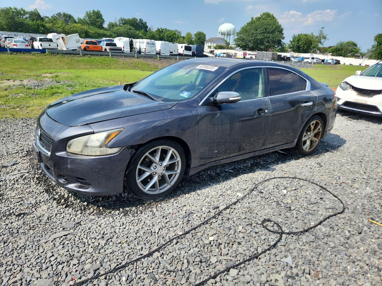 2011 NISSAN Maxima