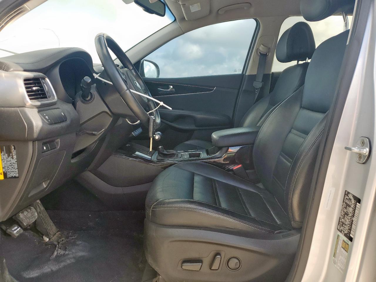 2016 KIA SORENTO