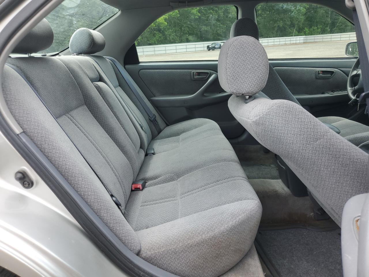 2001 TOYOTA CAMRY