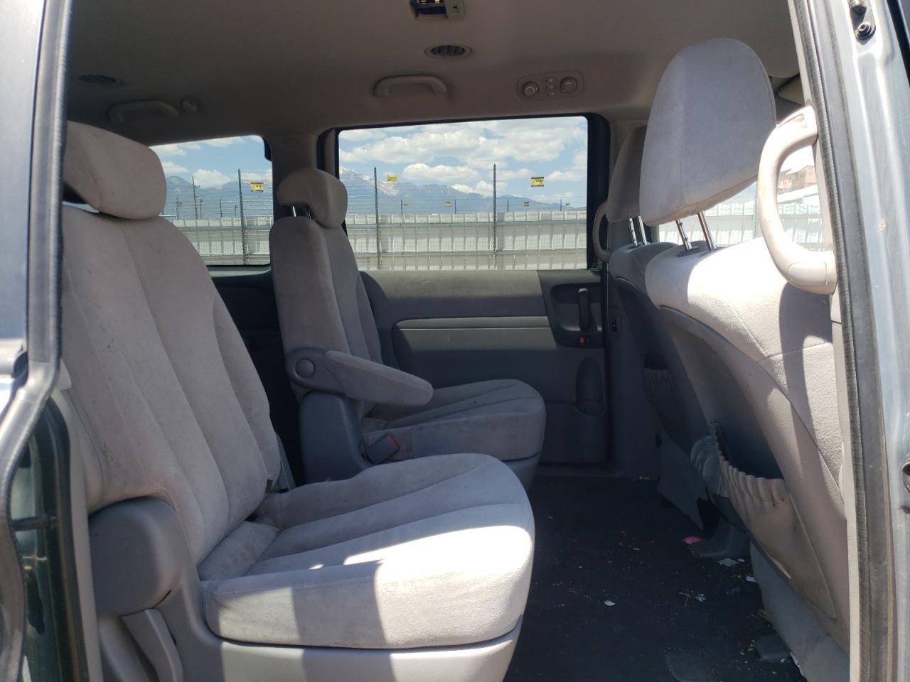 2009 KIA SEDONA