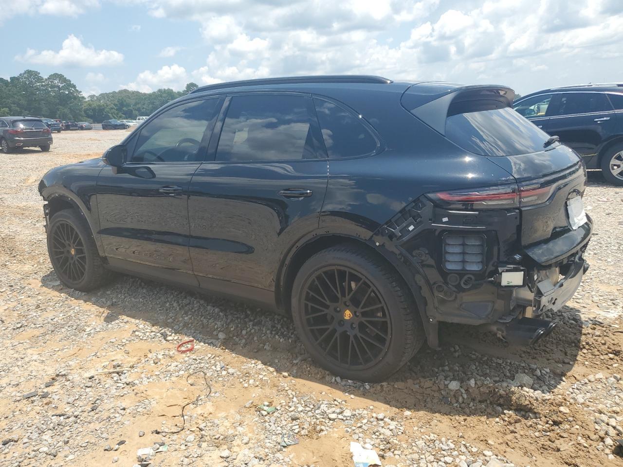 2019 PORSCHE CAYENNE