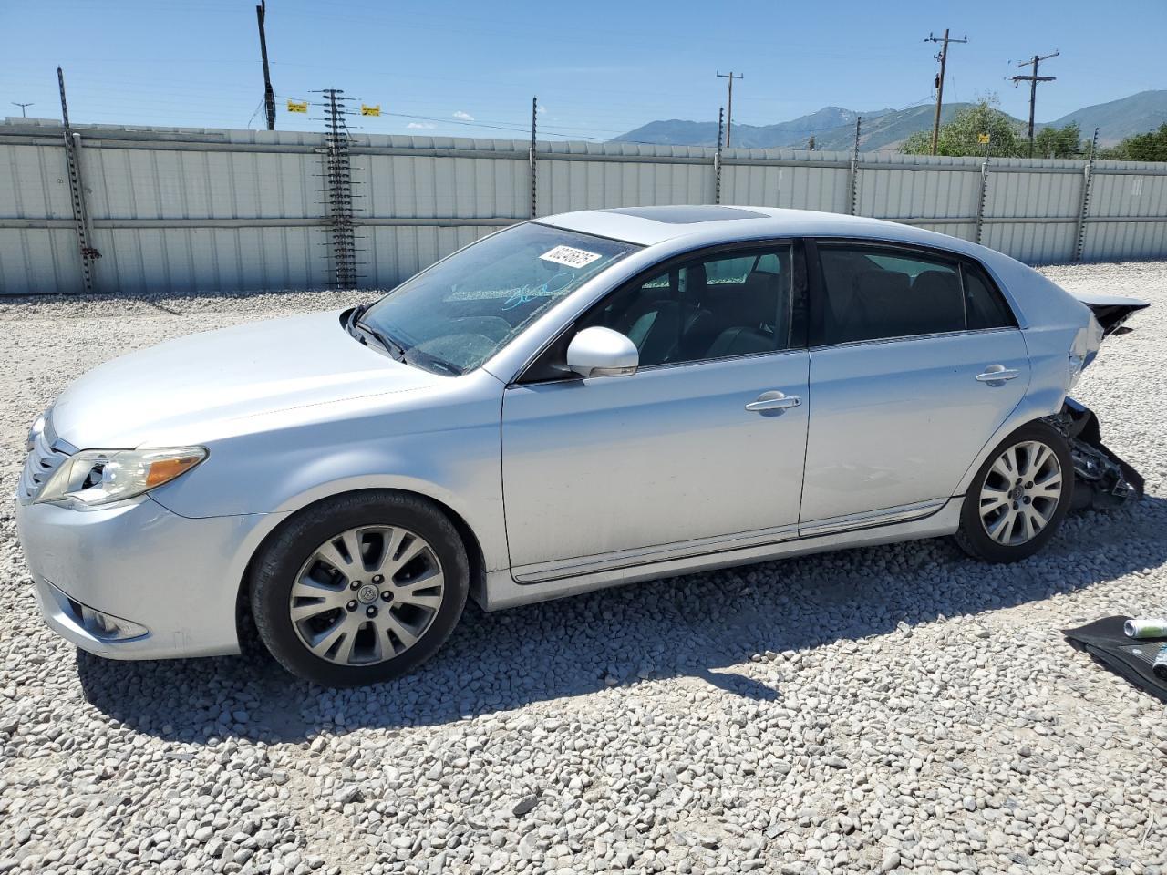 2012 TOYOTA Avalon