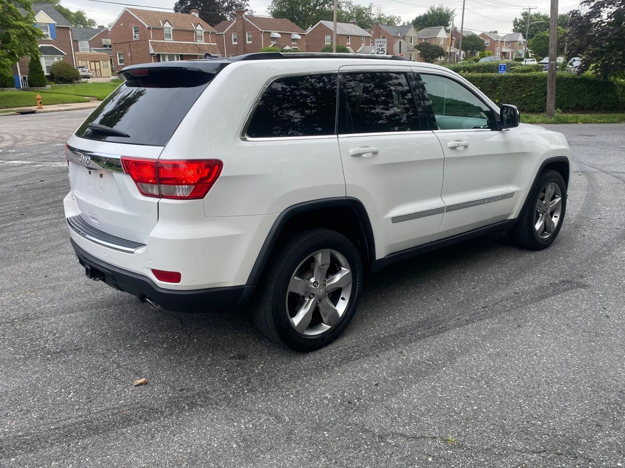 2011 JEEP Grand Cherokee