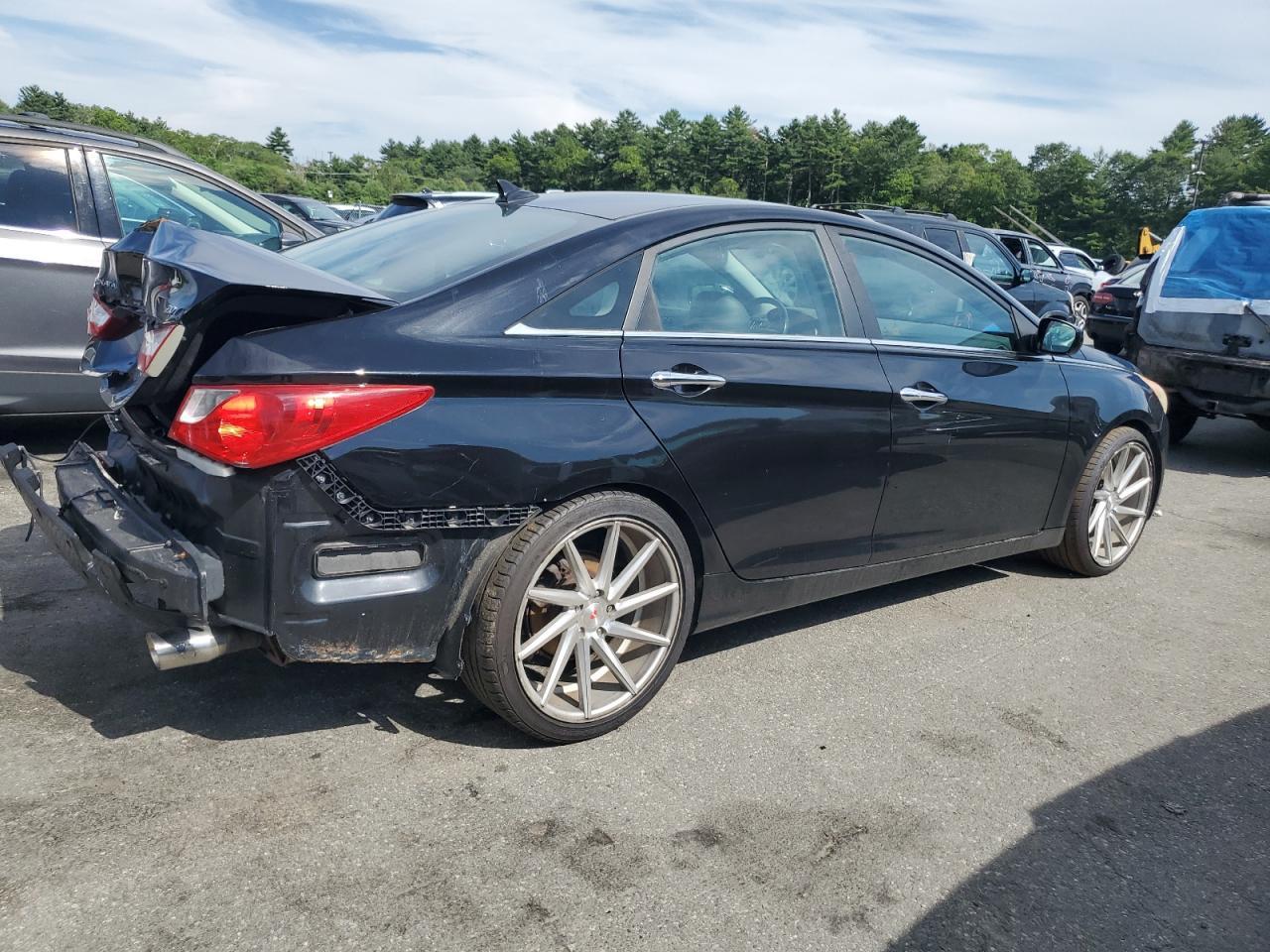 2011 HYUNDAI SONATA