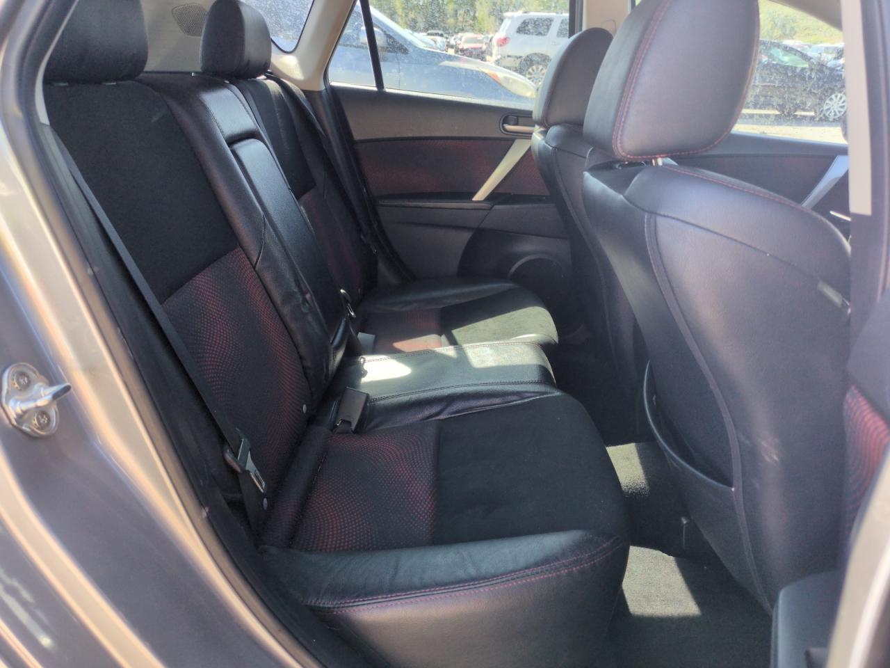 2013 MAZDA 3